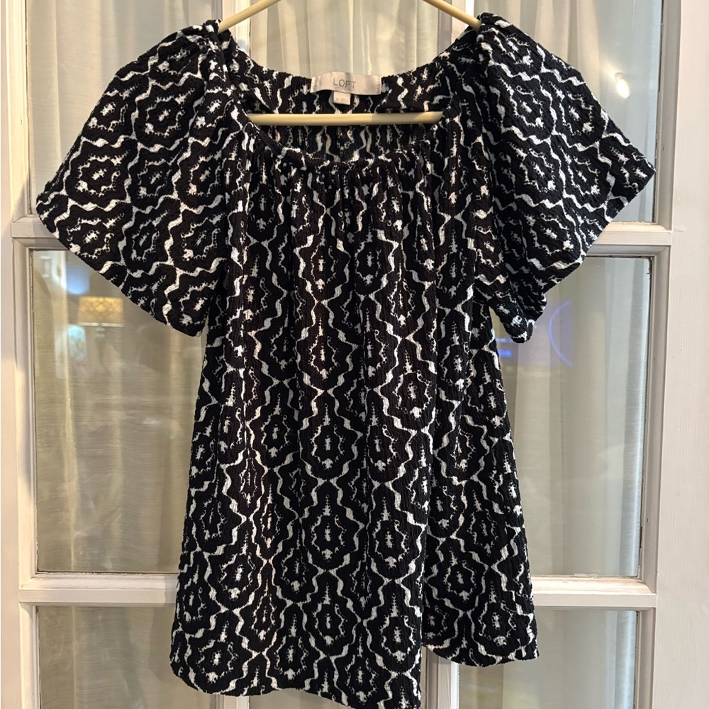 LOFT Black and White Patterned Blouse
